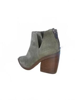 Vince Camuto Gigietta Ankle Booties Women's Size 6.5 Olive Suede NWOT